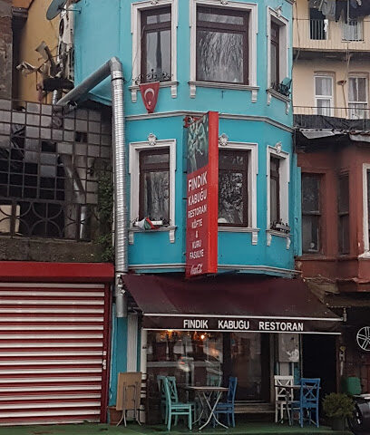 Fındık Kabuğunda Köfte Near Eminönü.