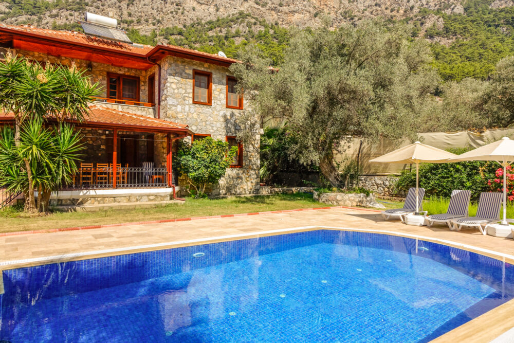 Luxury Villa Nurtan 60 Second Tour